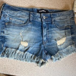 Express Shorts